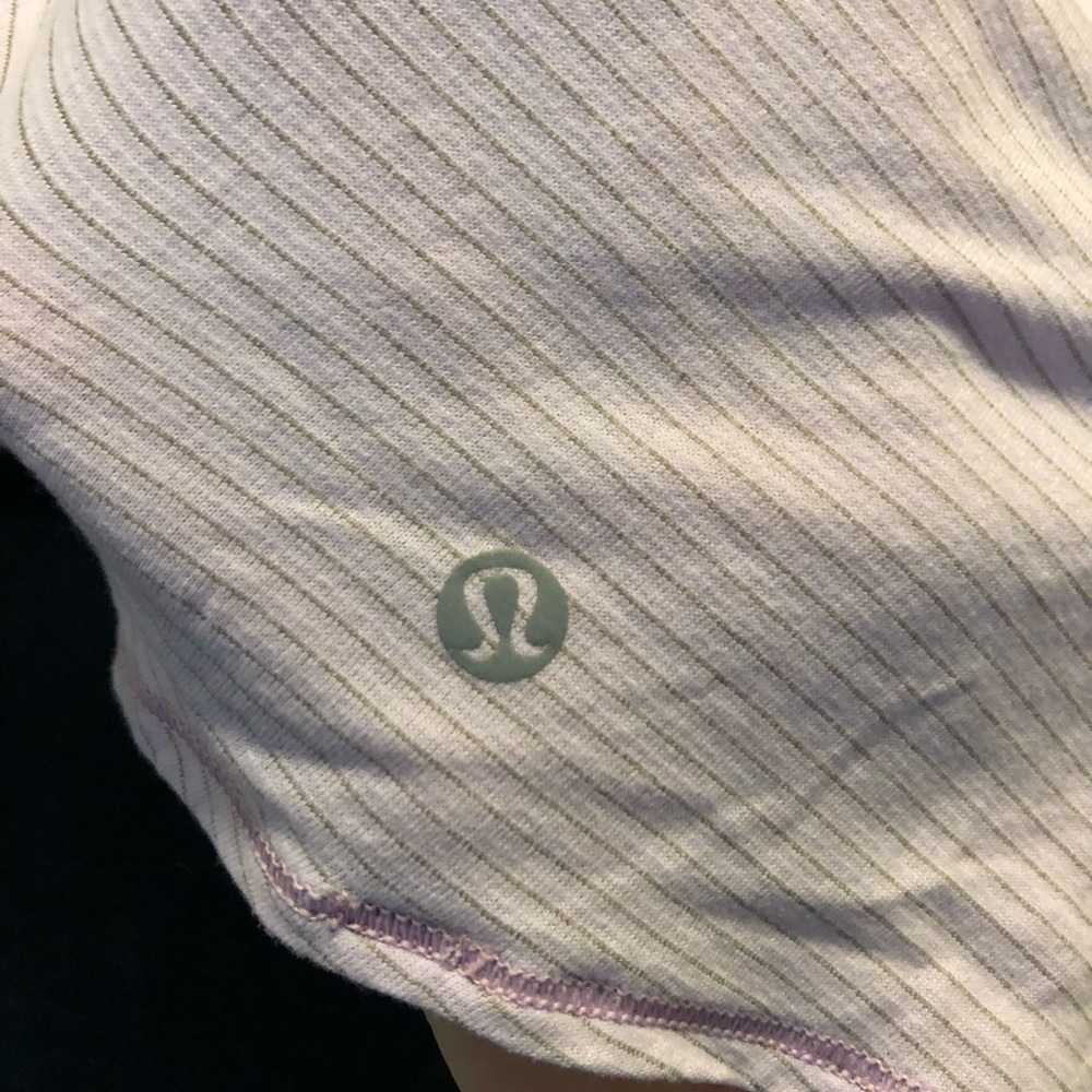 Lululemon Tank Top with built in Bra Size 2 - Picture 4 of 4